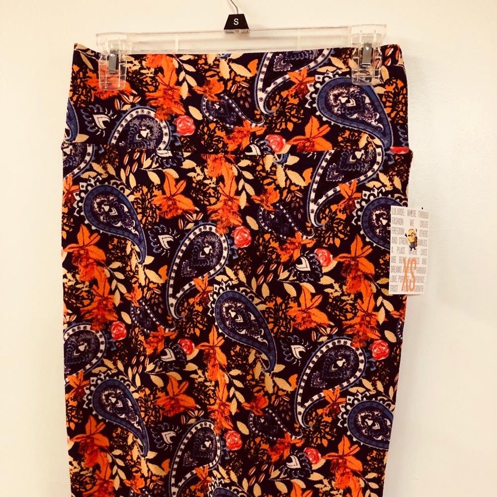 Lula Roe Skirts - Picture 4 of 7